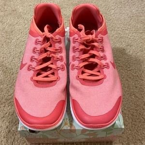 Women’s Nike shoes, size 8.5